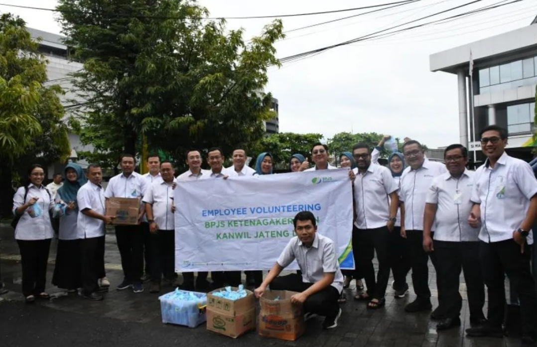 "Employee Volunteering", BPJS Ketenagakerjaan Jateng-DIY bagikan takjil